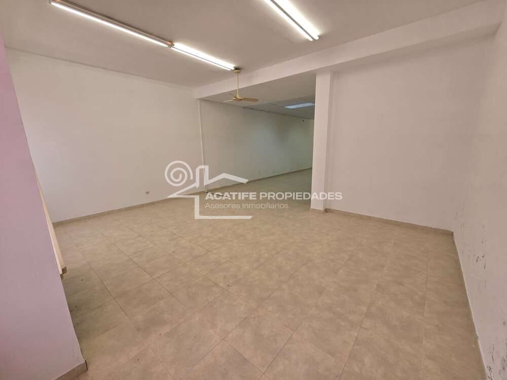 Kommersiell til salgs i Arrecife - € 150 000 (Ref: 9108368)