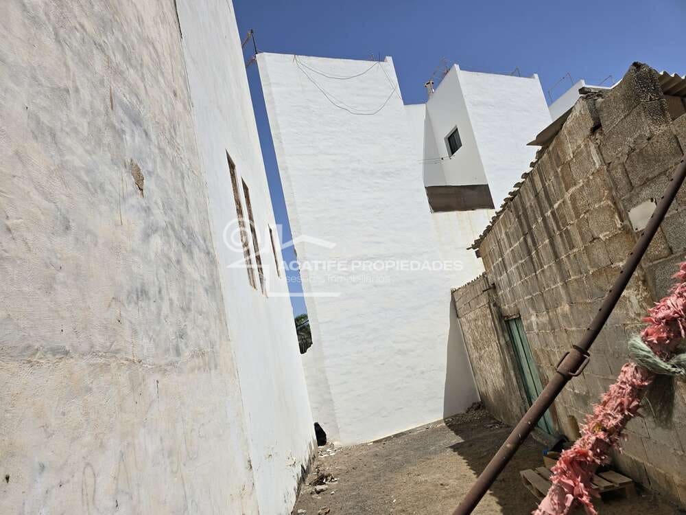 Kommersiell til salgs i Arrecife - € 150 000 (Ref: 9108368)