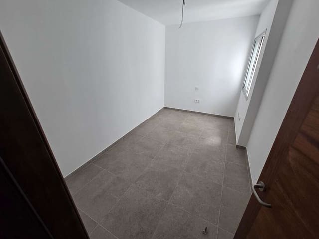 3 chambre Appartement à vendre à Arrecife - 230 000 € (Ref: 9111755)