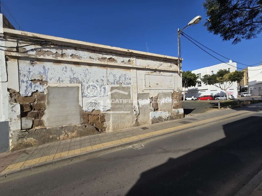 Building Plot for sale in Arrecife - € 500,000 (Ref: 9153552)