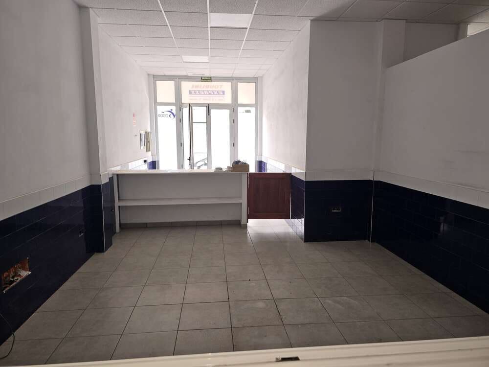 Erhverv til salg i Arrecife - € 170.000 (Ref: 9296531)