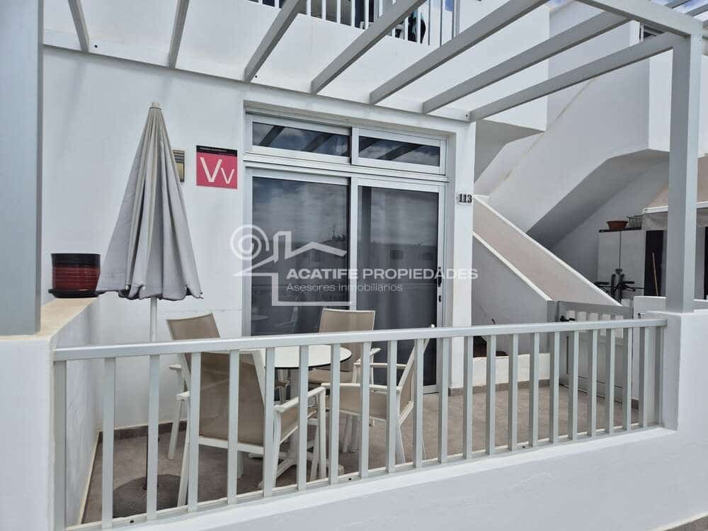 2 bedroom Apartment for sale in Puerto del Carmen with pool - € 265,000 (Ref: 9439579)