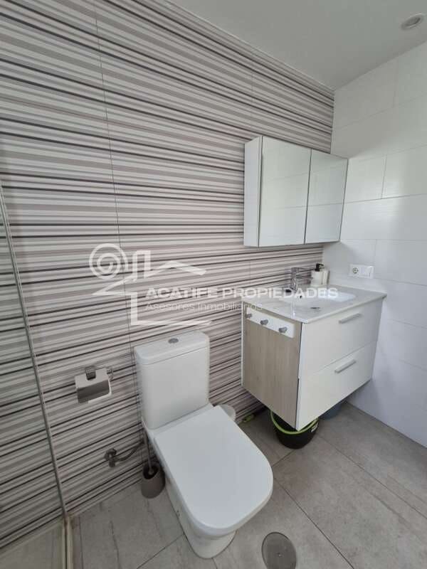 2 bedroom Apartment for sale in Puerto del Carmen with pool - € 265,000 (Ref: 9439579)