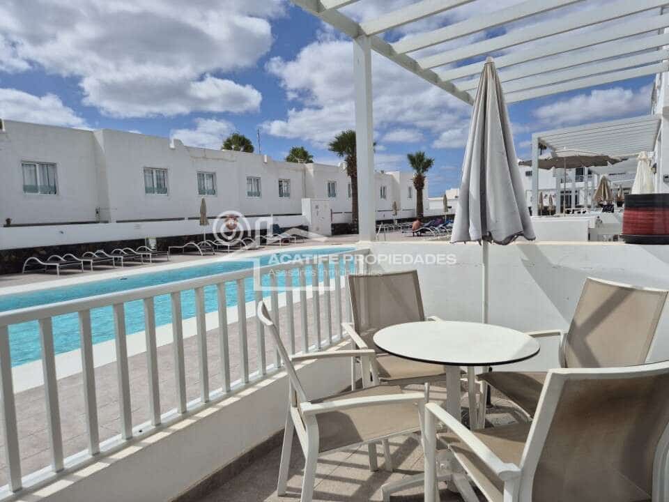 2 bedroom Apartment for sale in Puerto del Carmen with pool - € 265,000 (Ref: 9439579)