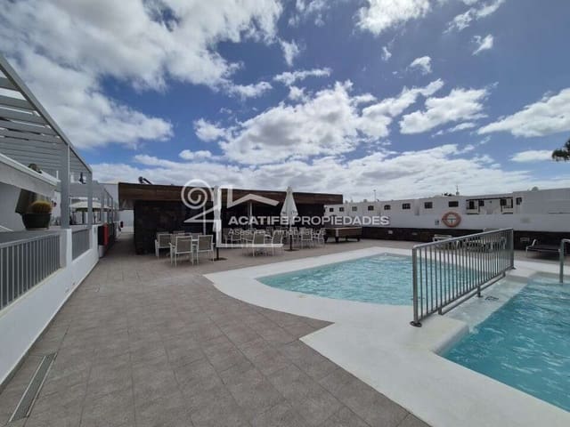 2 soverom Leilighet til salgs i Puerto del Carmen, Tías med svømmebasseng - € 265 000 (Ref: 9439579)