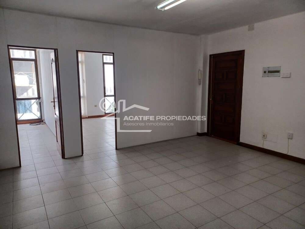 Kontor til leje i Arrecife - € 350 (Ref: 9448992)