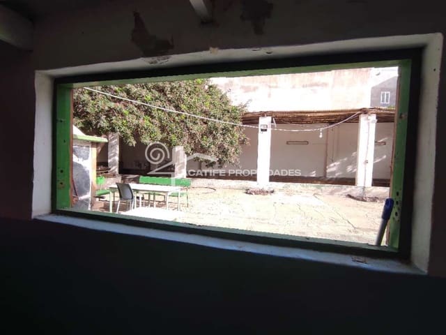 Tontti myytävänä paikassa Arrecife - 450 000 € (Ref: 9627056)