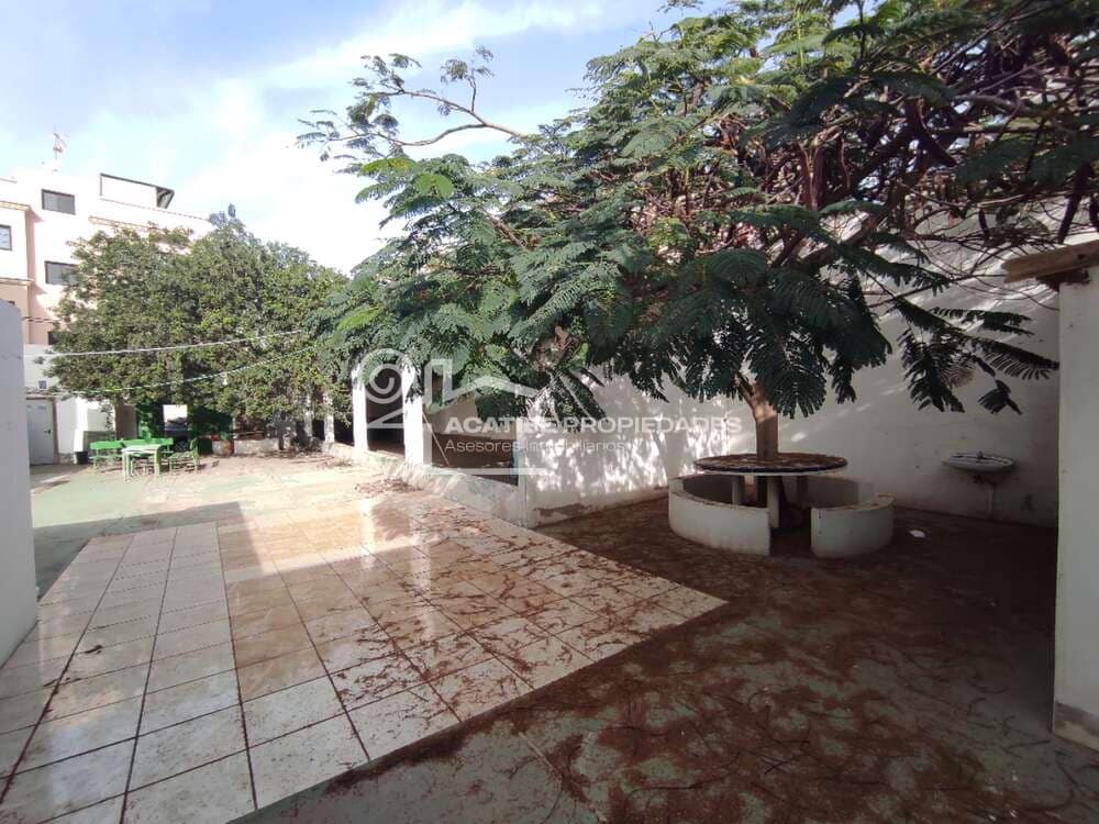 Tontti myytävänä paikassa Arrecife - 450 000 € (Ref: 9627056)