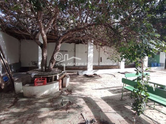 Tontti myytävänä paikassa Arrecife - 450 000 € (Ref: 9627056)