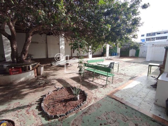 Tontti myytävänä paikassa Arrecife - 450 000 € (Ref: 9627056)