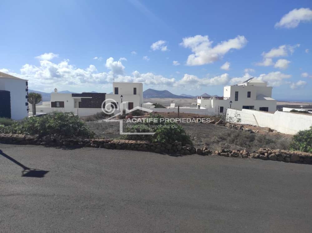Building Plot for sale in Teguise - € 150,000 (Ref: 9655599)