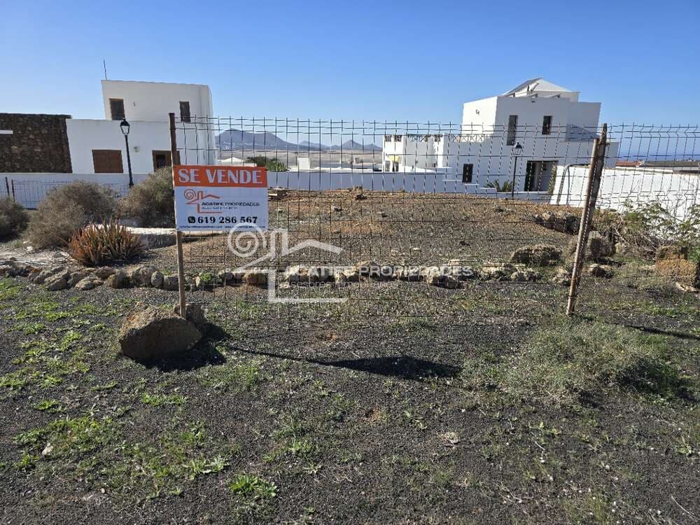 Building Plot for sale in Teguise - € 150,000 (Ref: 9655599)