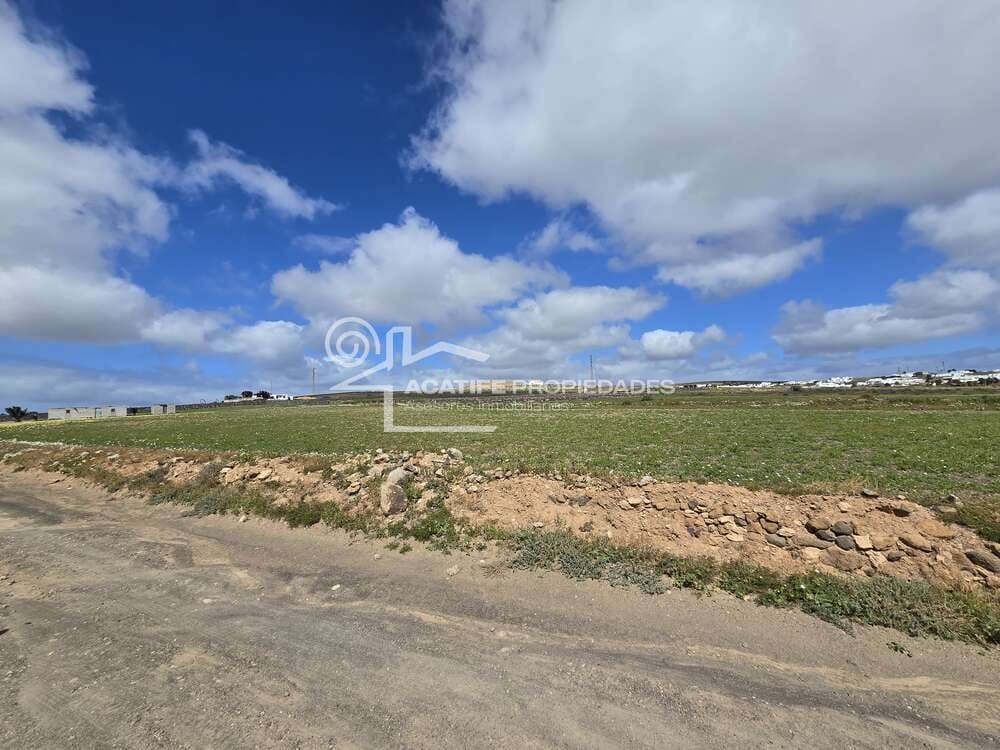 Building Plot for sale in Teguise - € 199,000 (Ref: 9700343)