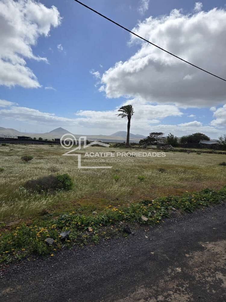 Building Plot for sale in Teguise - € 199,000 (Ref: 9700343)