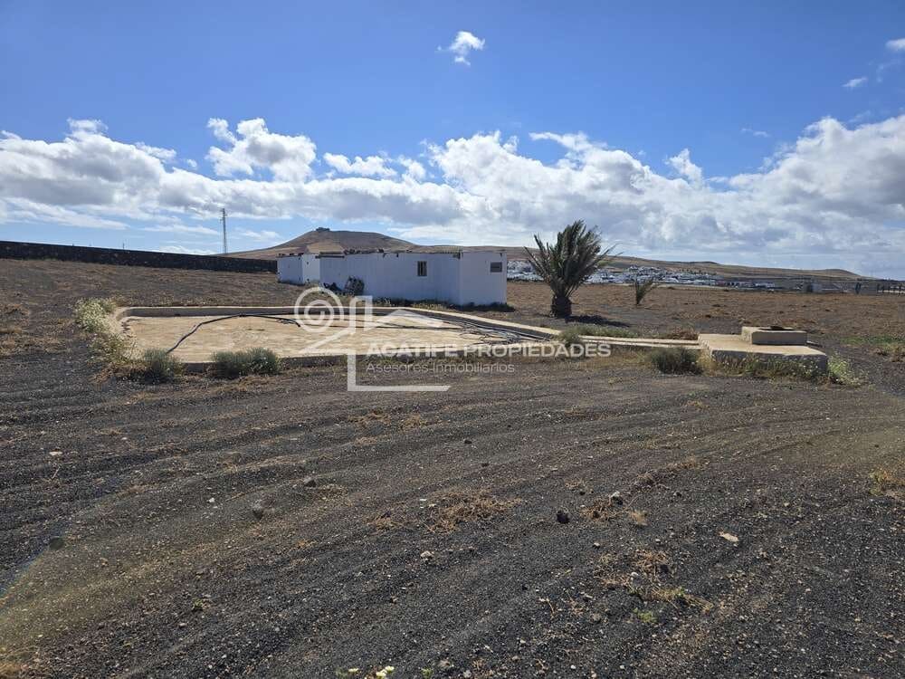 Building Plot for sale in Teguise - € 199,000 (Ref: 9700343)