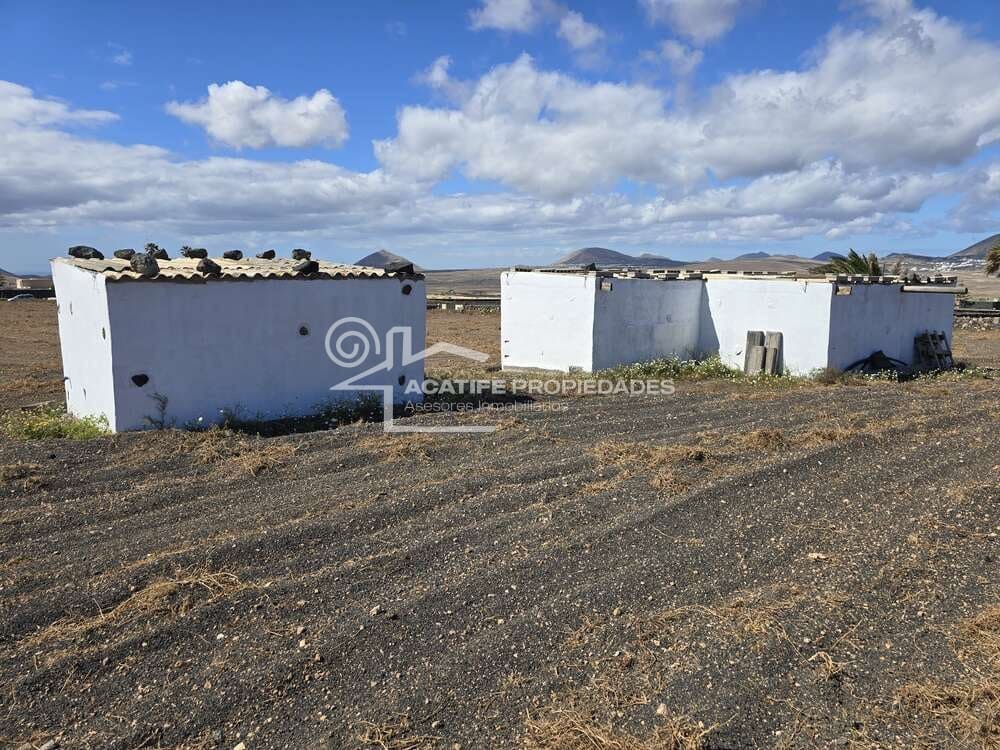 Building Plot for sale in Teguise - € 199,000 (Ref: 9700343)