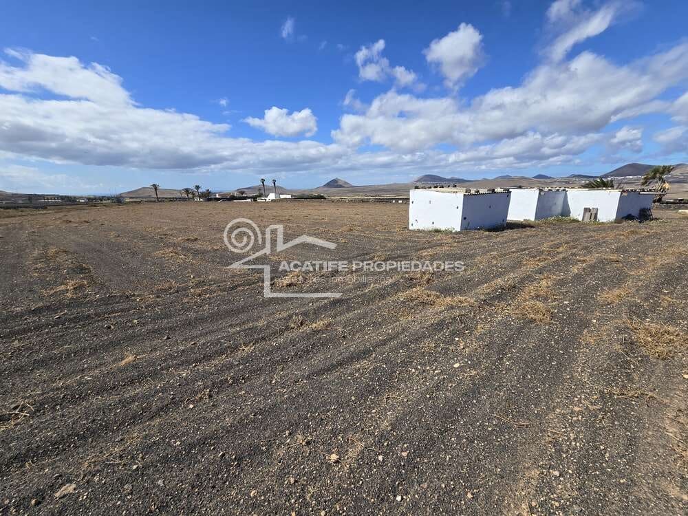 Building Plot for sale in Teguise - € 199,000 (Ref: 9700343)