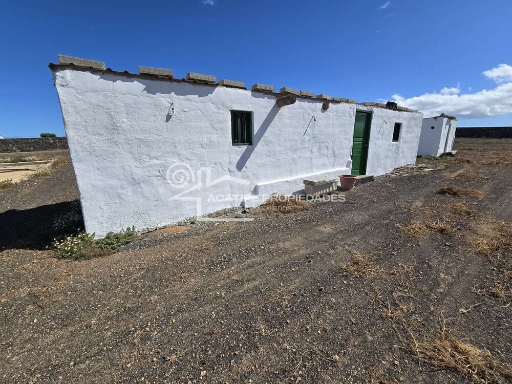 Building Plot for sale in Teguise - € 199,000 (Ref: 9700343)