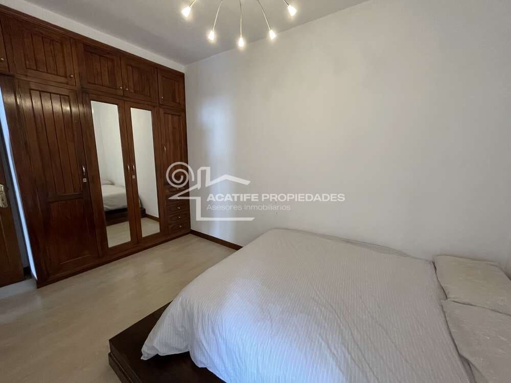 2 bedroom Flat for sale in Arrecife - € 210,000 (Ref: 9844789)