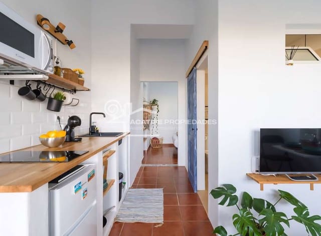 4 bedroom Townhouse for sale in Ye, Haría - € 379,000 (Ref: 9877753)