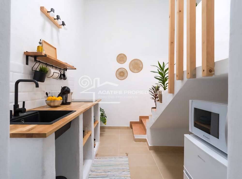 4 bedroom Townhouse for sale in Ye - € 379,000 (Ref: 9877753)
