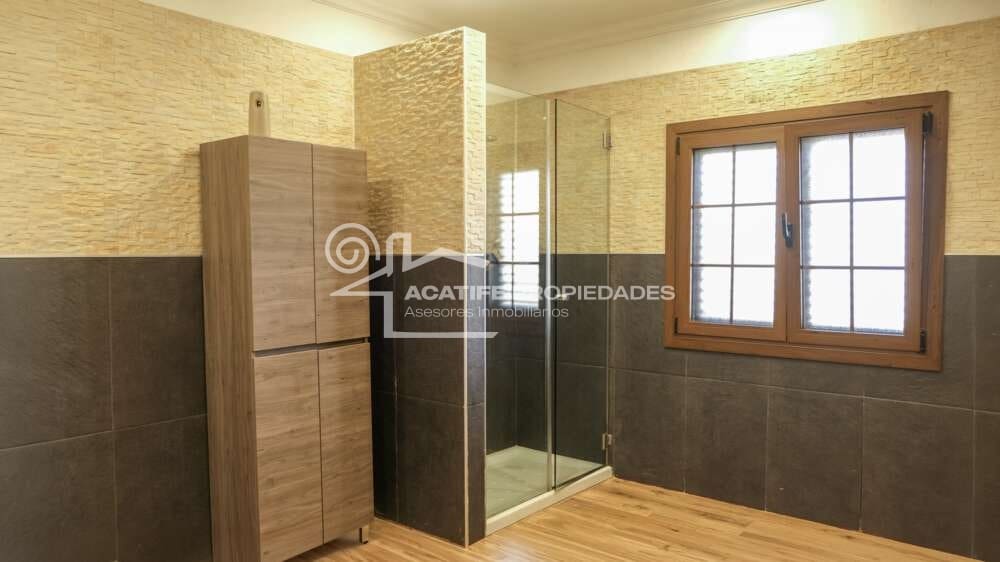4 bedroom Villa for sale in Tahiche with pool garage - € 695,000 (Ref: 9935445)