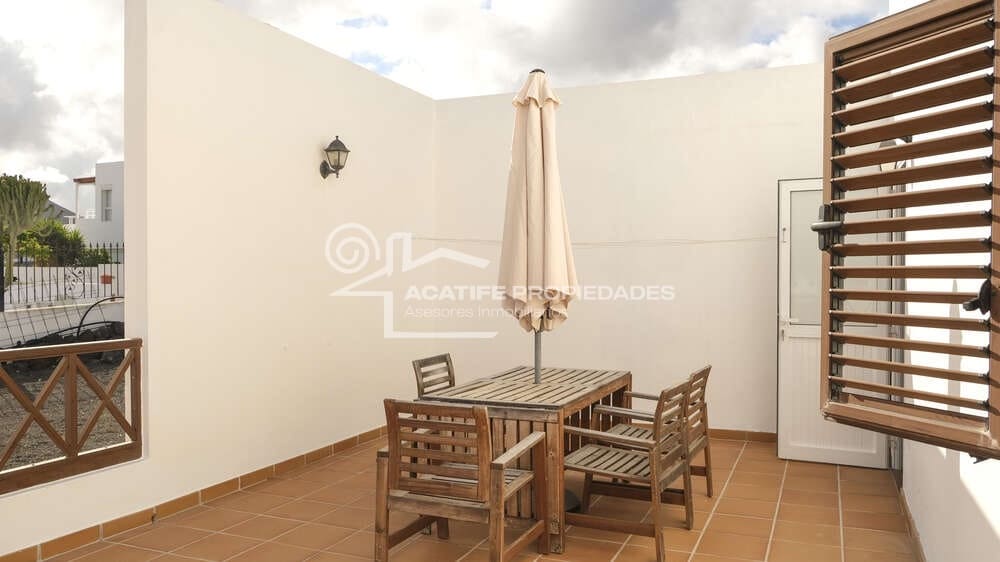 4 bedroom Villa for sale in Tahiche with pool garage - € 695,000 (Ref: 9935445)