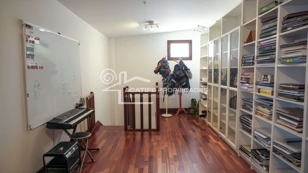 4 soveværelse Villa til salg i Tahiche med swimmingpool garage - € 695.000 (Ref: 9935445)
