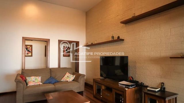 4 quarto Moradia para venda em Tahiche, Teguise com piscina garagem - 695 000 € (Ref: 9935445)
