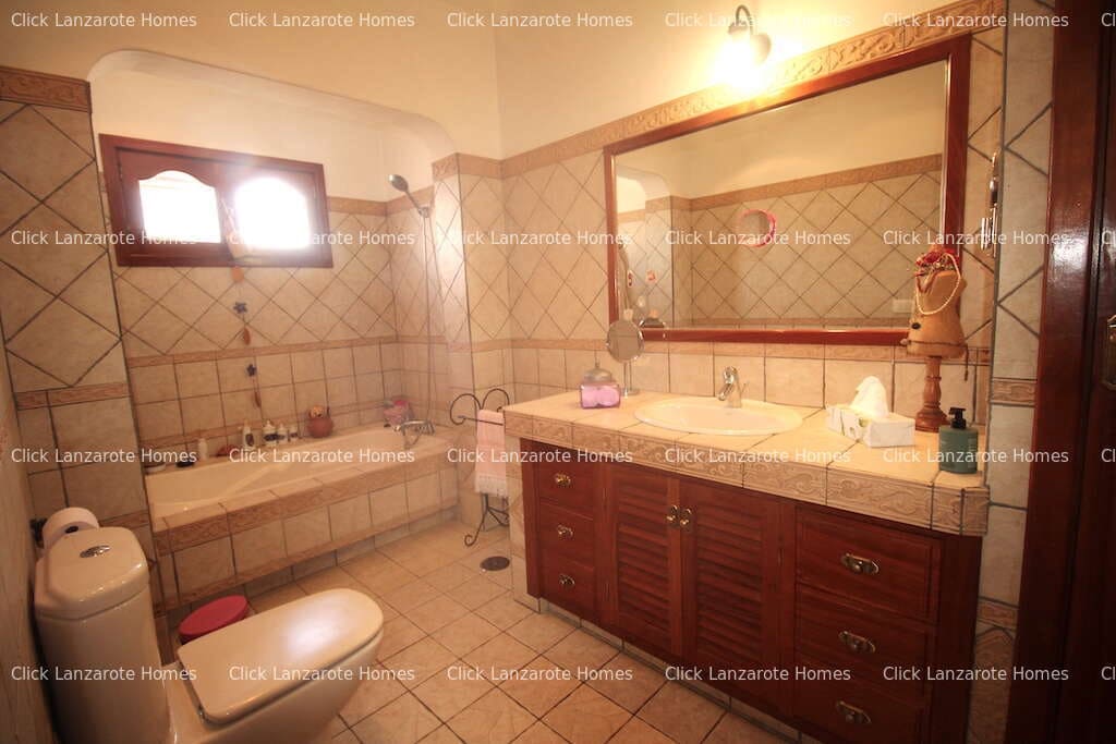 4 soveværelse Finca/Landehus til salg i Tahiche med garage - € 499.000 (Ref: 9265152)