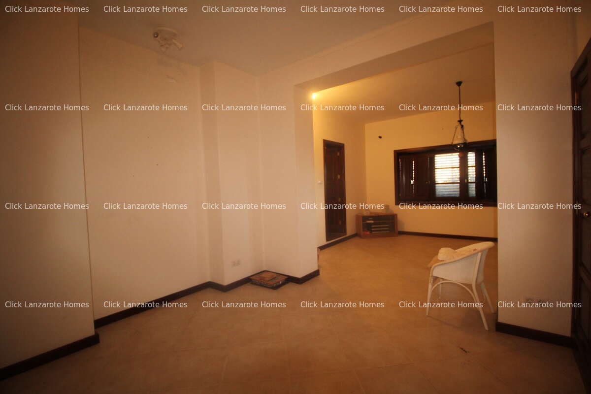 5 soveværelse Finca/Landehus til salg i Las Brenas med swimmingpool garage - € 950.000 (Ref: 9280721)