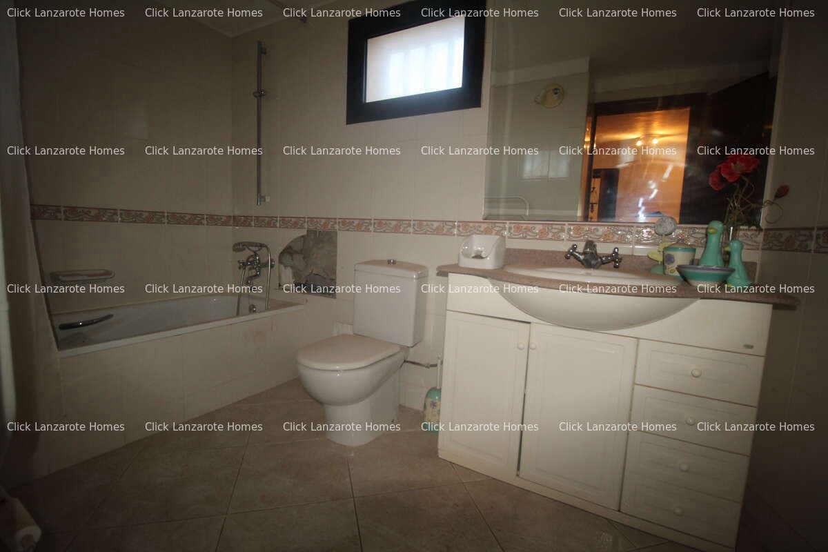 5 soveværelse Finca/Landehus til salg i Las Brenas med swimmingpool garage - € 950.000 (Ref: 9280721)