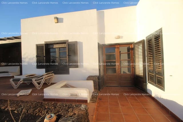 5 bedroom Finca/Country House for sale in Las Brenas, Yaiza with pool garage - € 950,000 (Ref: 9280721)