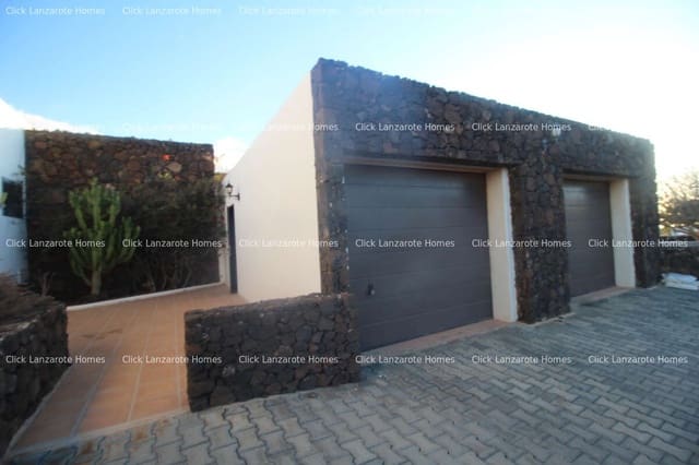 5 bedroom Finca/Country House for sale in Las Brenas, Yaiza with pool garage - € 950,000 (Ref: 9280721)