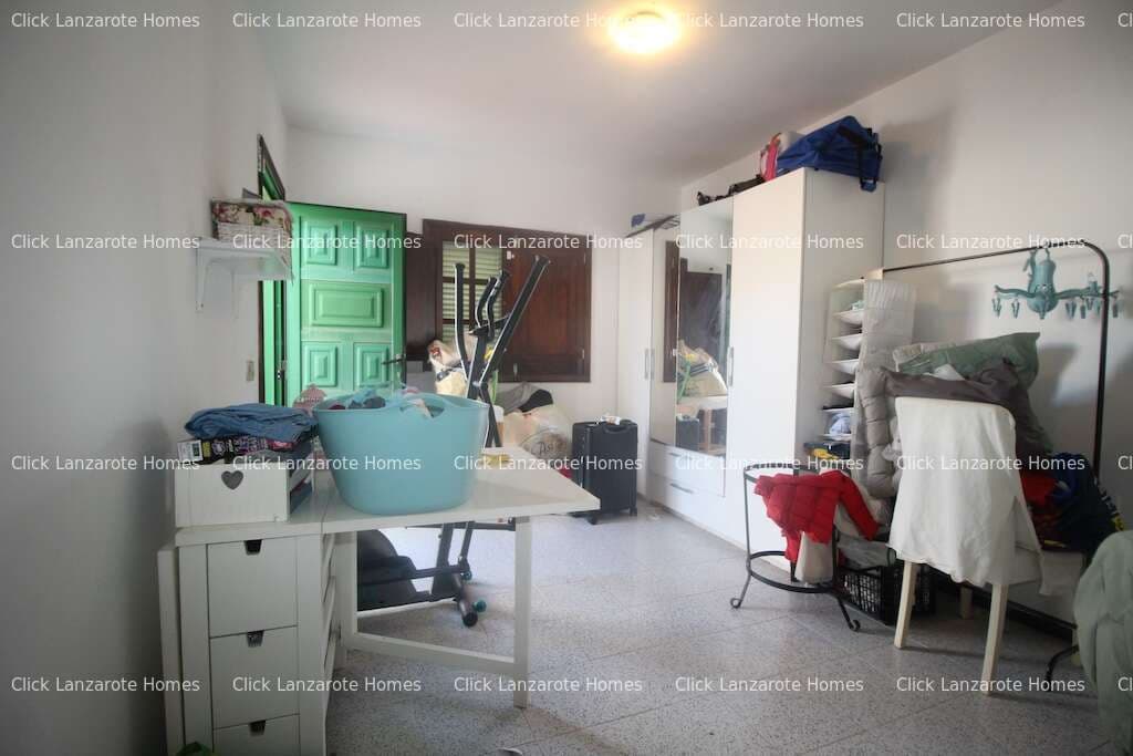 3 bedroom Finca/Country House for sale in Guime with garage - € 580,000 (Ref: 9542948)