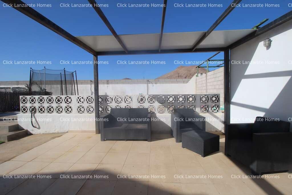 3 bedroom Finca/Country House for sale in Guime with garage - € 580,000 (Ref: 9542948)