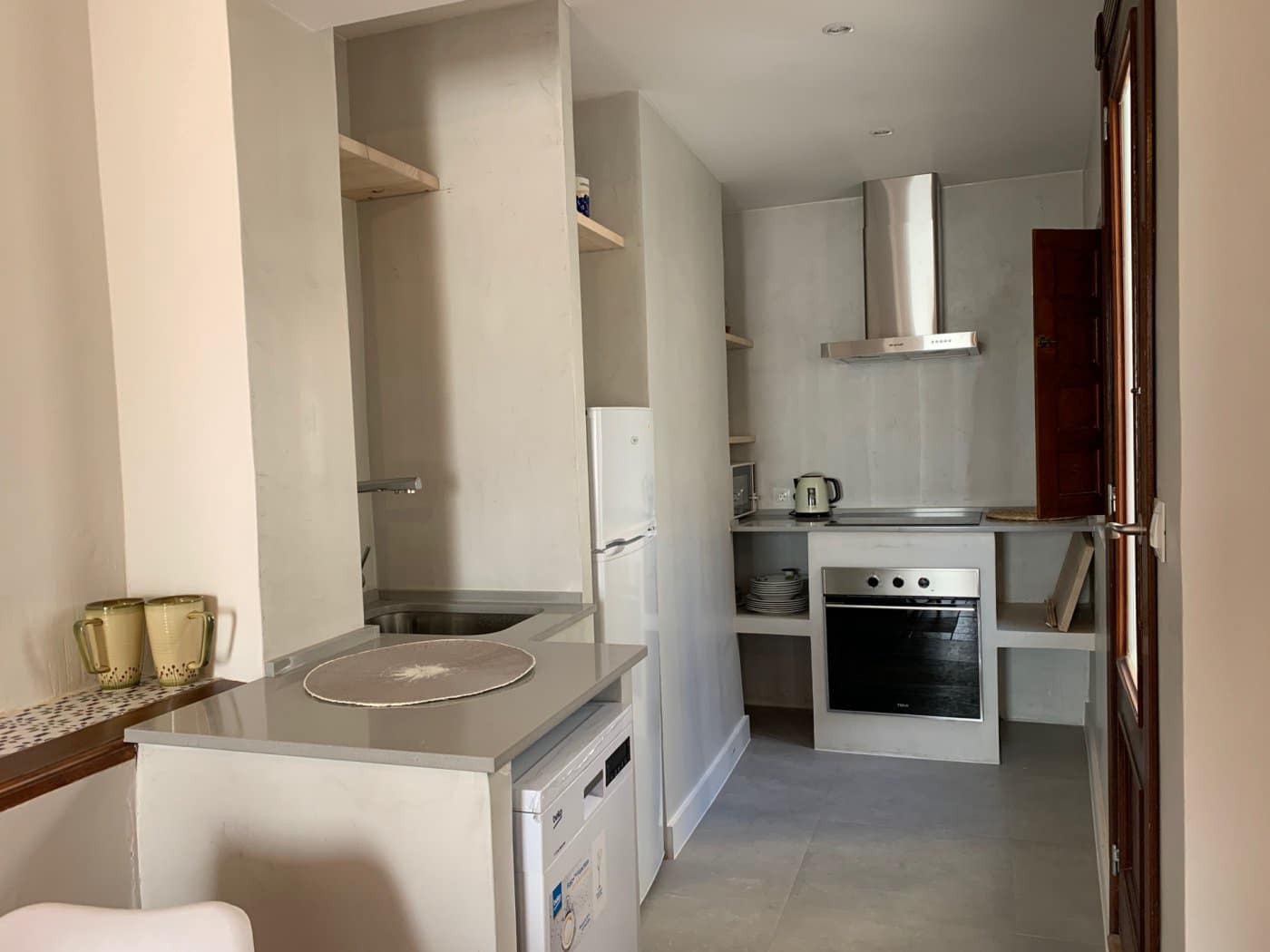 1 bedroom Penthouse for rent in Alicante / Alacant city - € 1,100 (Ref: 5938680)