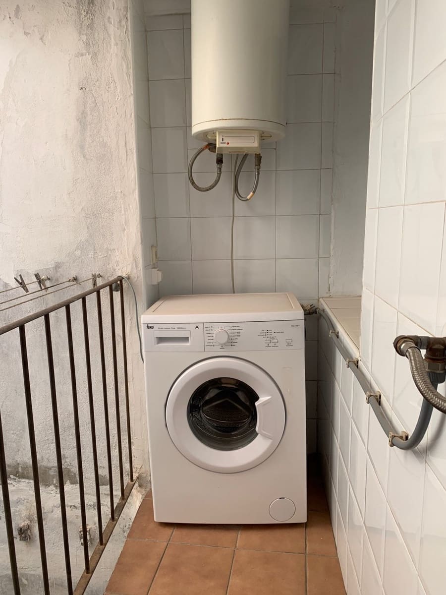 1 bedroom Penthouse for rent in Alicante / Alacant city - € 1,100 (Ref: 5938680)