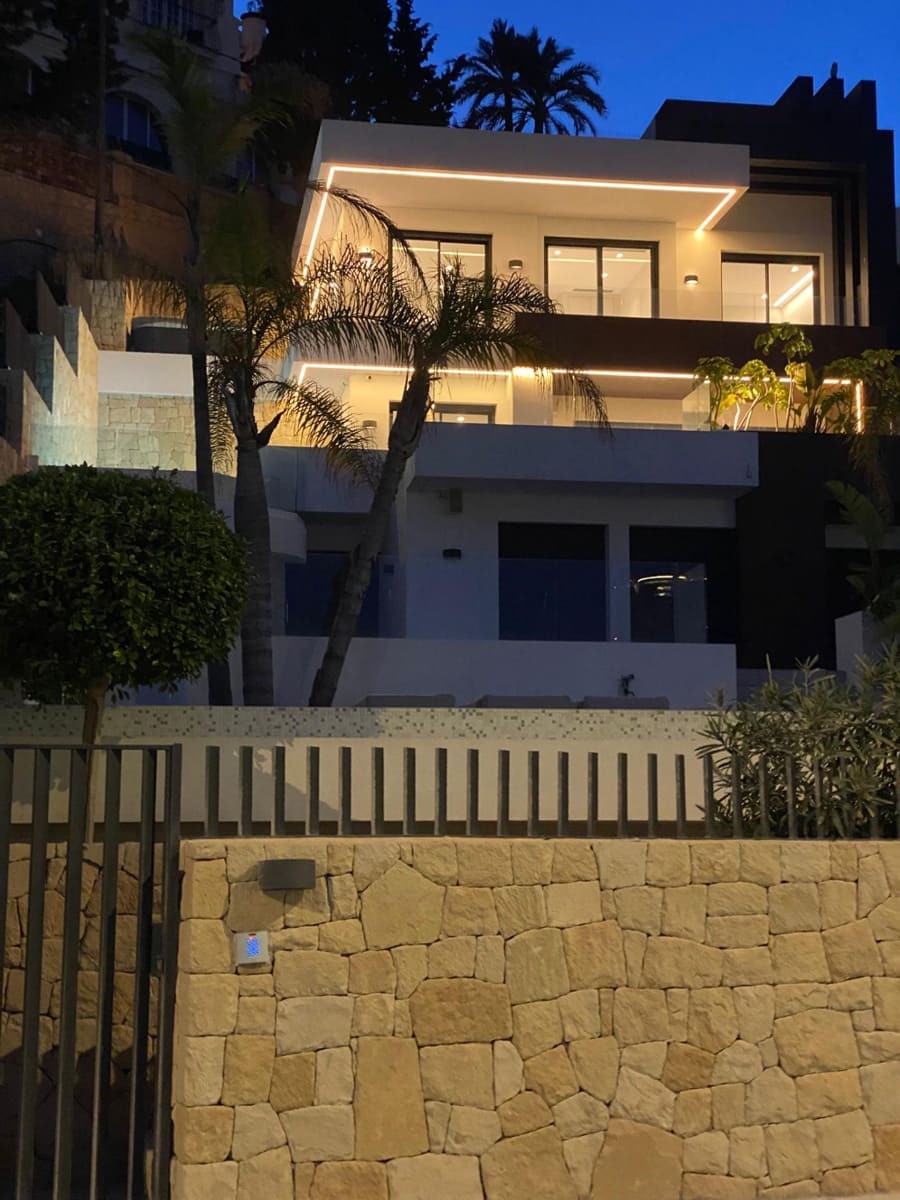 4 soverom Penthouse til salgs i Benidorm med svømmebasseng garasje - € 1 650 000 (Ref: 6169515)