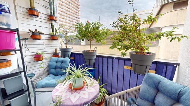 2 soveværelse Lejlighed til salg i Alicante by - € 450.000 (Ref: 6169530)