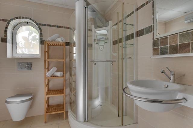 4 quarto Moradia para venda em Maryvilla, Calpe / Calp com piscina - 950 000 € (Ref: 6931664)