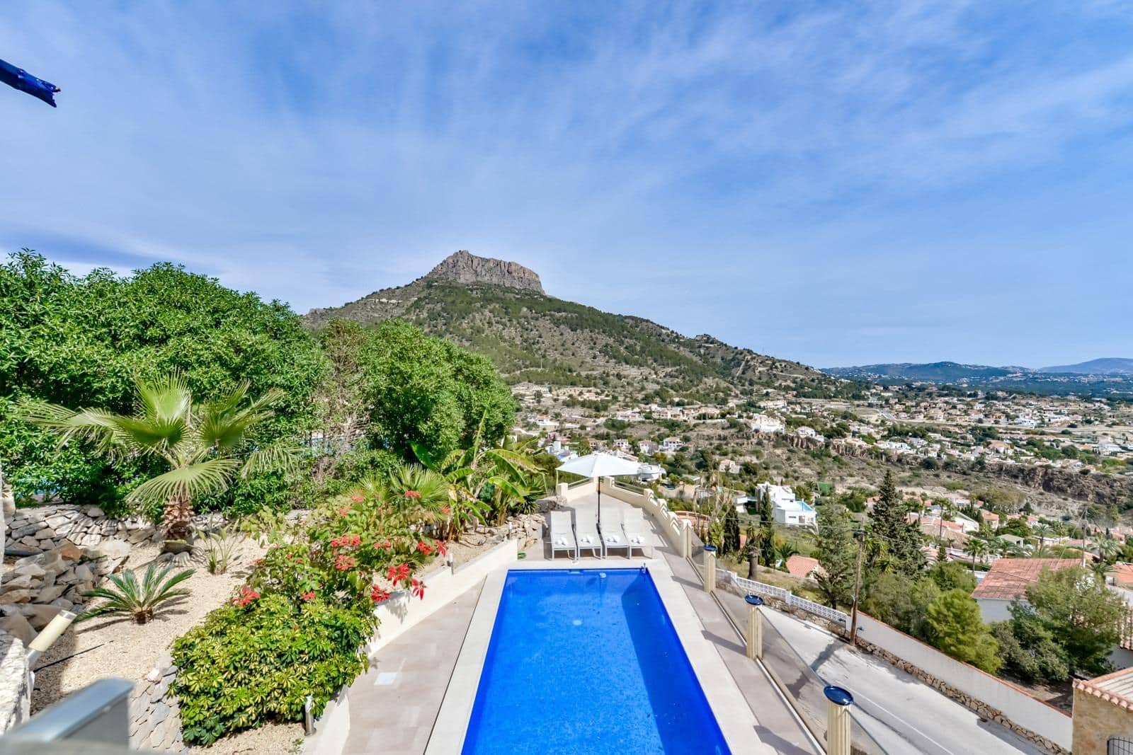 4 sovrum Villa till salu i Calpe / Calp med pool - 829 000 € (Ref: 6931664)