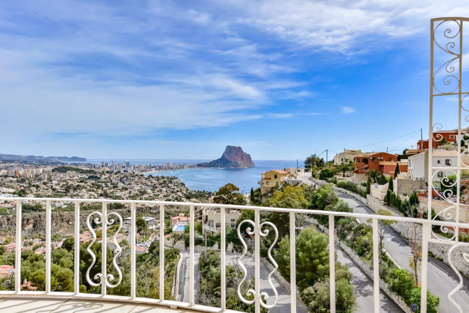 4 sovrum Villa till salu i Calpe / Calp med pool - 829 000 € (Ref: 6931664)