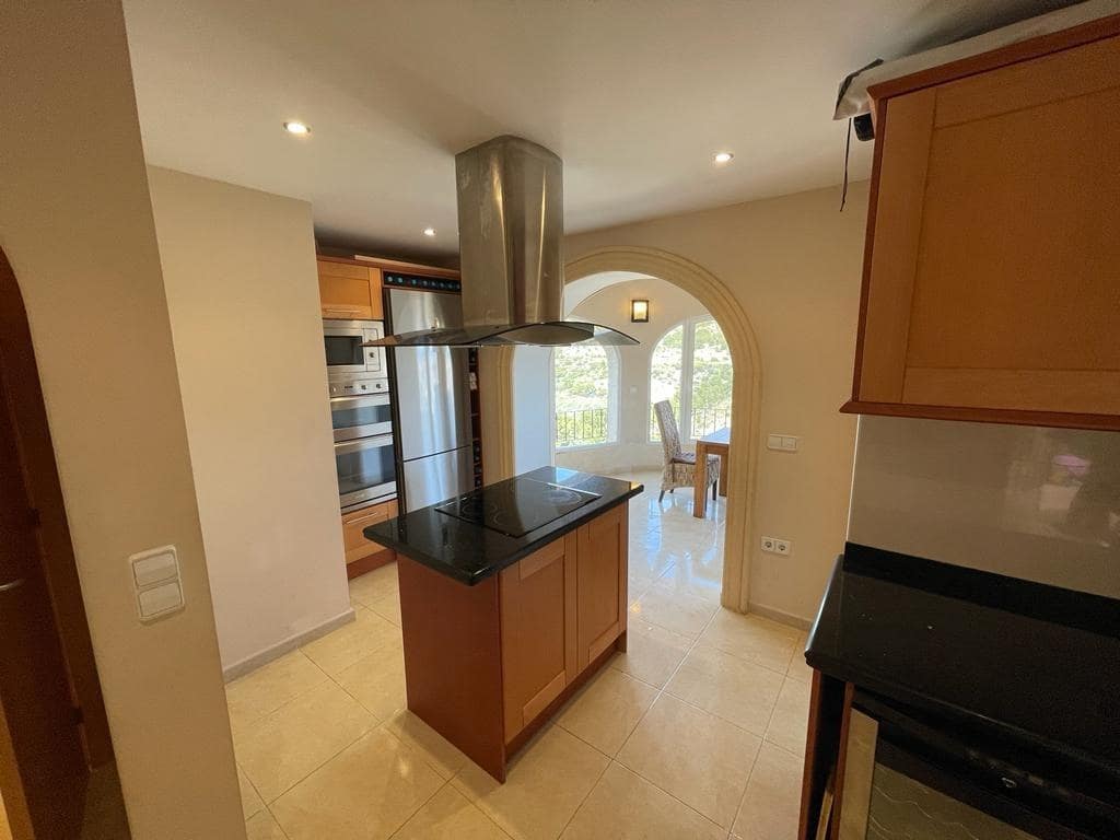 3 sovrum Villa till salu i Calpe / Calp med pool - 478 000 € (Ref: 7309804)