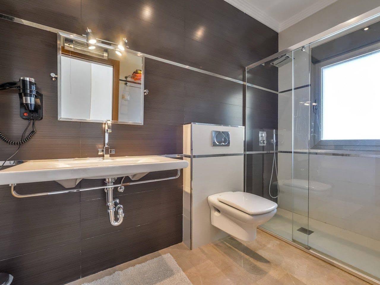 6 quarto Moradia para venda em Benissa com piscina - 1 999 999 € (Ref: 7476310)