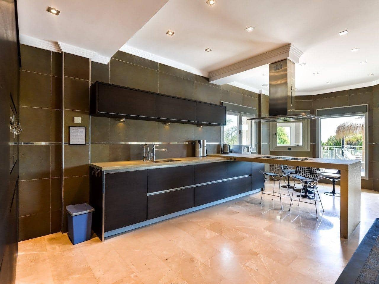 6 bedroom Villa for sale in Benissa with pool - € 1,699,999 (Ref: 7476310)