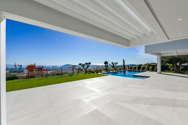 8 bedroom Villa for sale in Finestrat with pool garage - € 4,450,000 (Ref: 7522067)