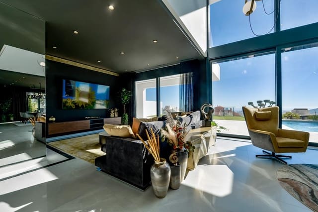 8 bedroom Villa for sale in Finestrat with pool garage - € 4,450,000 (Ref: 7522067)