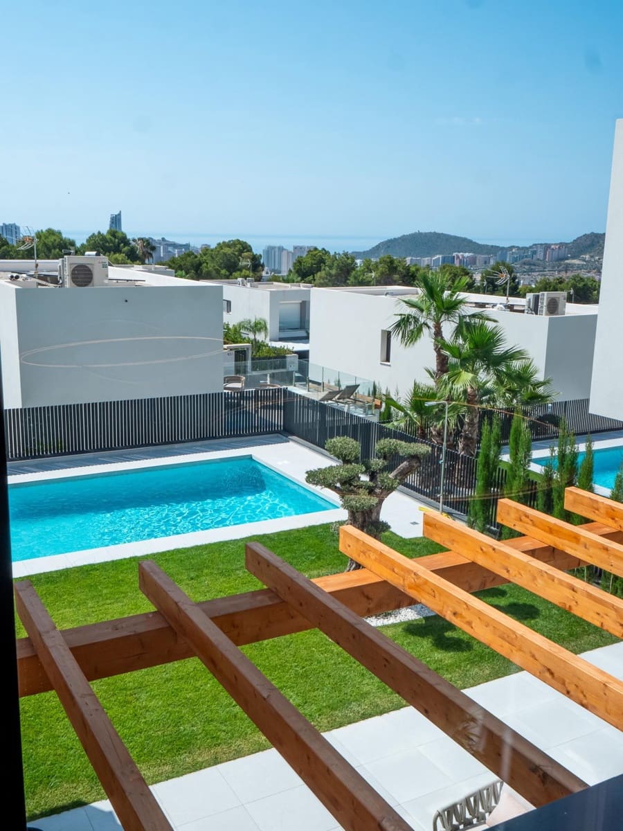 3 bedroom Villa for sale in Finestrat with pool - € 1,195,000 (Ref: 7756859)