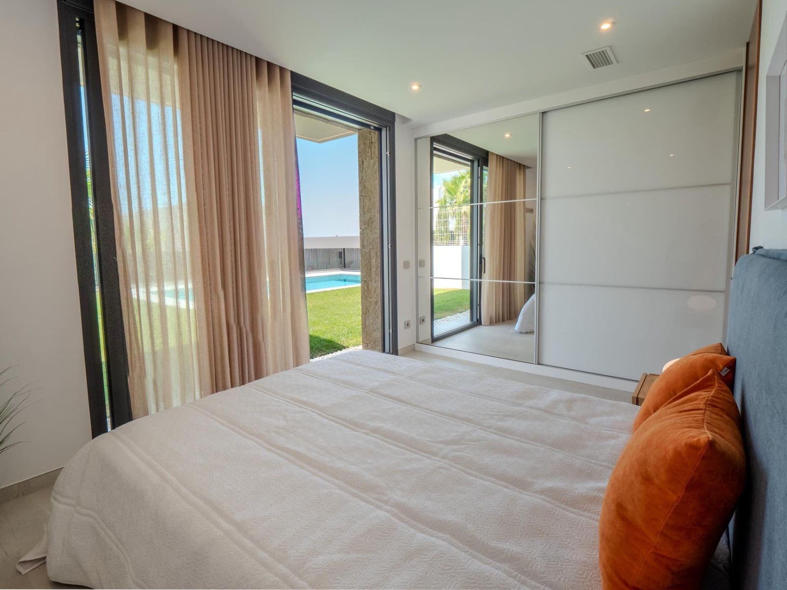 3 bedroom Villa for sale in Finestrat with pool - € 1,195,000 (Ref: 7756859)